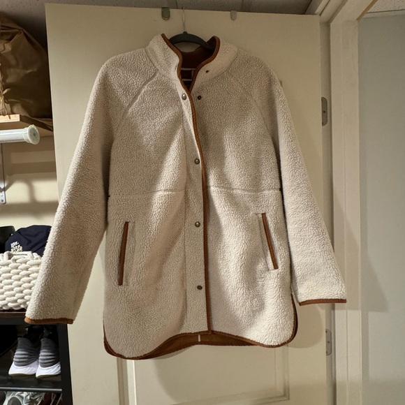 Women’s Sherpa & Suede Old Navy Jacket - Picture 5 of 11